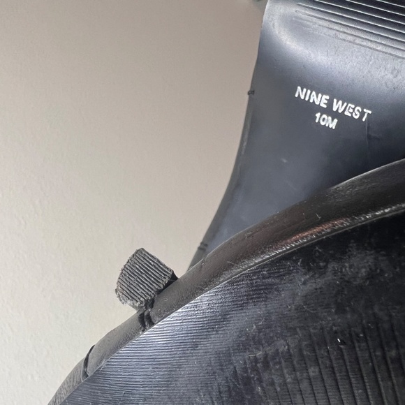 Nine West Black Leather Ankle Boot 10 - Picture 13 of 16